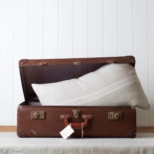 Favorite Cushion Cover - white