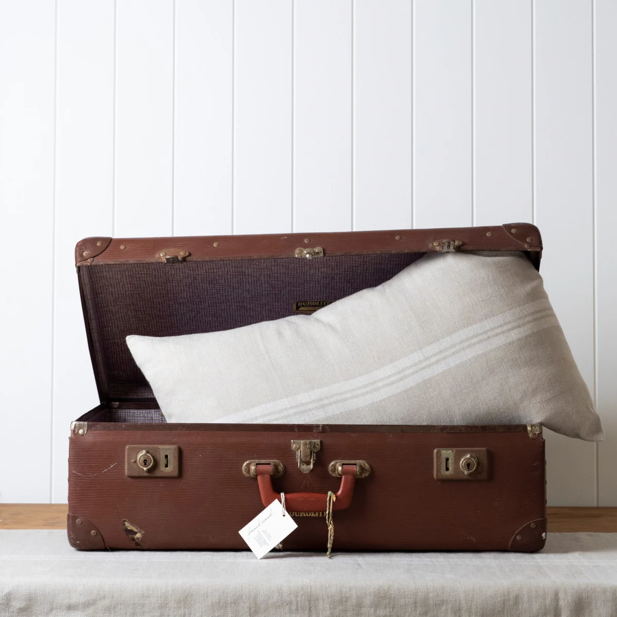 Favorite Cushion Cover - white